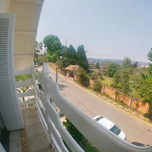 https://pousada-dom-alfredo-jose.camposdojordaohotels.net